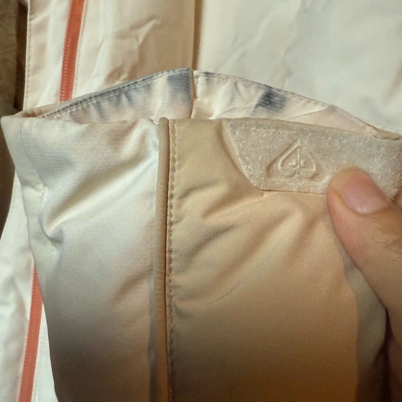 Roxy Ski Jacket Cream and Tan Jacket - Picture 3 of 4